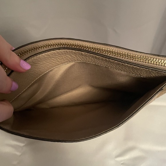 Coach Leather Suede Large Clutch Wristlet Bag Pebbled Leather F53419 Tan Beige - Picture 4 of 16